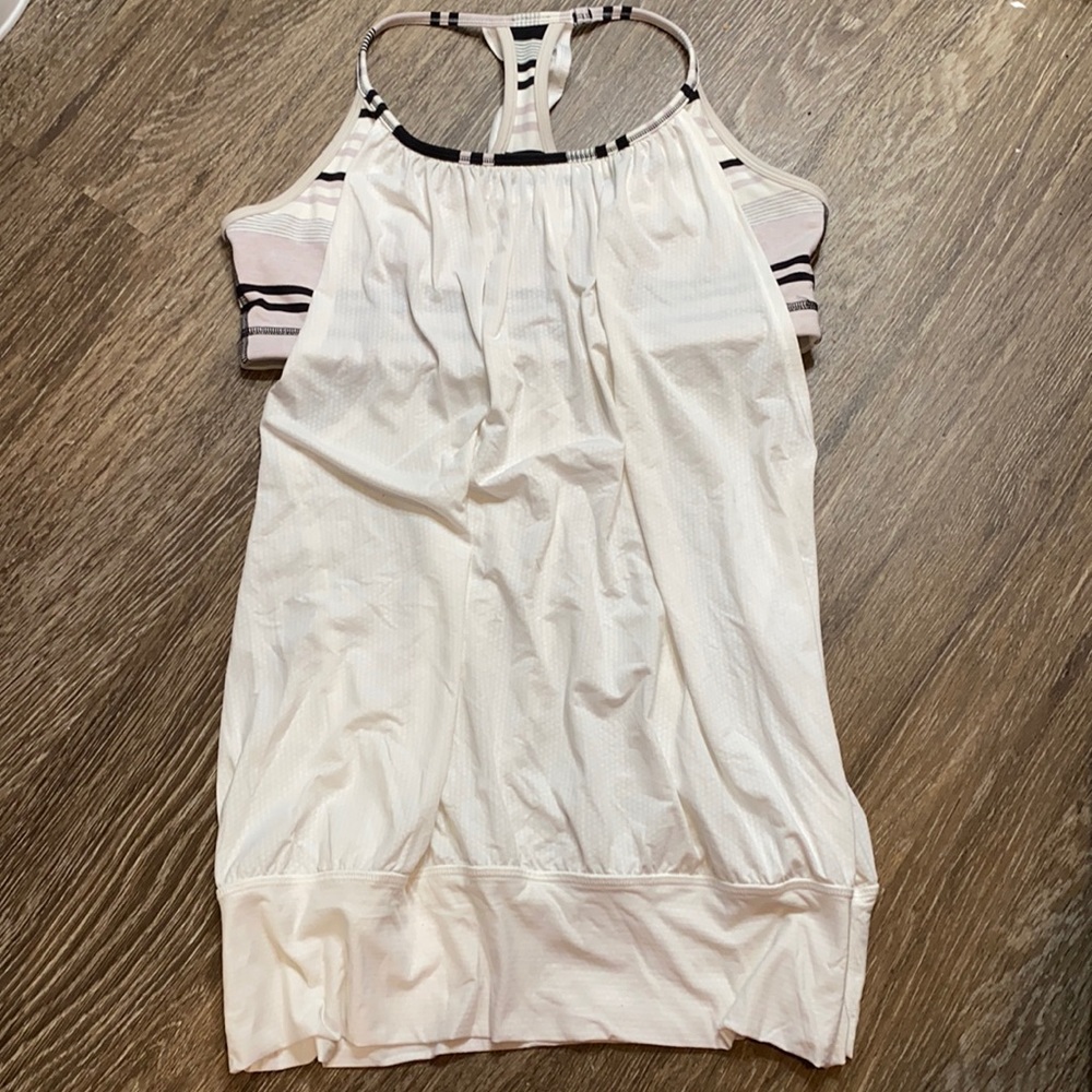 Lululemon No limit tank